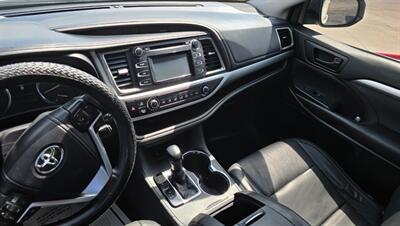 2015 Toyota Highlander LE   - Photo 22 - Tulsa, OK 74112