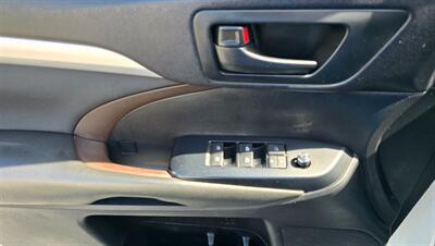 2015 Toyota Highlander LE   - Photo 23 - Tulsa, OK 74112