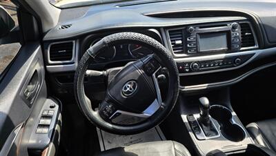 2015 Toyota Highlander LE   - Photo 21 - Tulsa, OK 74112