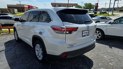 2015 Toyota Highlander LE   - Photo 11 - Tulsa, OK 74112