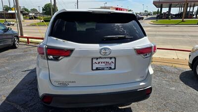 2015 Toyota Highlander LE   - Photo 5 - Tulsa, OK 74112