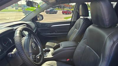 2015 Toyota Highlander LE   - Photo 24 - Tulsa, OK 74112