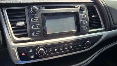 2015 Toyota Highlander LE   - Photo 25 - Tulsa, OK 74112