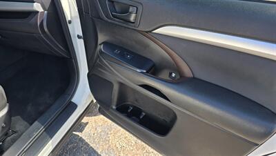 2015 Toyota Highlander LE   - Photo 17 - Tulsa, OK 74112