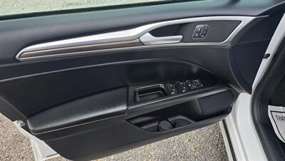 2020 Ford Fusion SEL   - Photo 12 - Tulsa, OK 74112