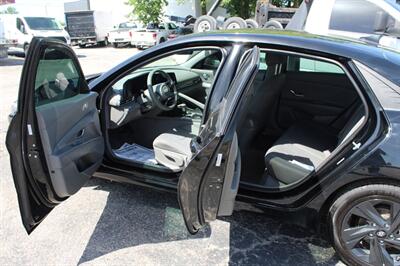 2022 Hyundai ELANTRA SEL   - Photo 18 - Tulsa, OK 74112