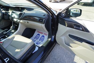 2017 Honda Accord Hybrid EX-L - Photo 13 - Tulsa, OK 74112