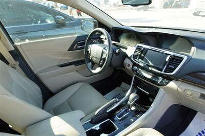 2017 Honda Accord Hybrid EX-L - Photo 11 - Tulsa, OK 74112