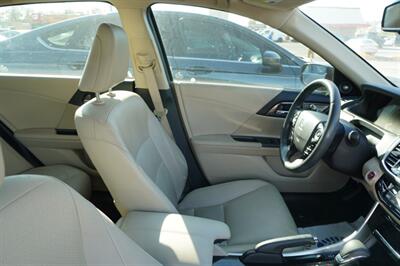 2017 Honda Accord Hybrid EX-L - Photo 10 - Tulsa, OK 74112