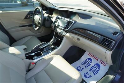 2017 Honda Accord Hybrid EX-L - Photo 12 - Tulsa, OK 74112