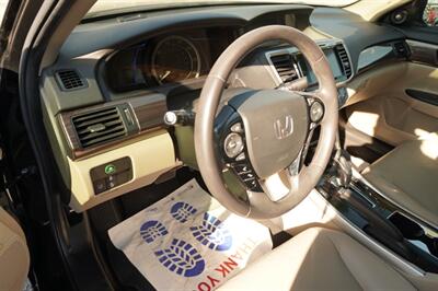 2017 Honda Accord Hybrid EX-L - Photo 19 - Tulsa, OK 74112