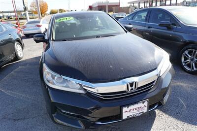 2017 Honda Accord Hybrid EX-L - Photo 3 - Tulsa, OK 74112