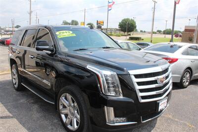 2015 Cadillac Escalade Luxury   - Photo 1 - Tulsa, OK 74112