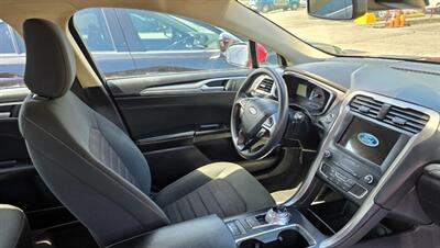 2020 Ford Fusion SE - Photo 7 - Tulsa, OK 74112