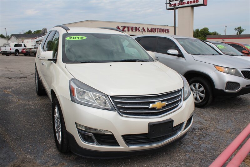 2015 Chevrolet Traverse LT - Photo 1 - Tulsa, OK 74112