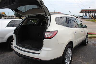 2015 Chevrolet Traverse LT   - Photo 4 - Tulsa, OK 74112