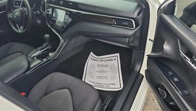 2020 Toyota Camry LE   - Photo 8 - Tulsa, OK 74112