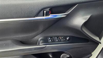 2020 Toyota Camry LE   - Photo 15 - Tulsa, OK 74112