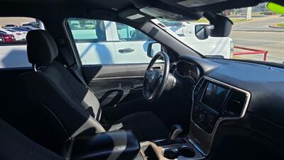 2017 Jeep Grand Cherokee Laredo - Photo 8 - Tulsa, OK 74112