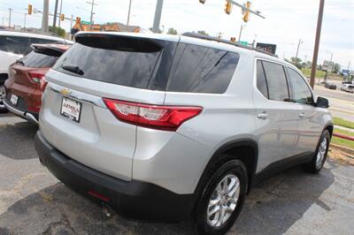 2019 Chevrolet Traverse LT Cloth   - Photo 7 - Tulsa, OK 74112