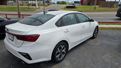 2021 Kia Forte LX - Photo 12 - Tulsa, OK 74112