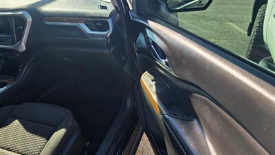2018 GMC Acadia SLE-2 - Photo 9 - Tulsa, OK 74112