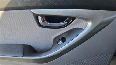 2012 Hyundai ELANTRA Limited   - Photo 10 - Tulsa, OK 74112