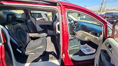 2020 Chrysler Pacifica Touring L   - Photo 27 - Tulsa, OK 74112