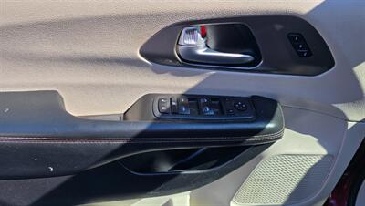2020 Chrysler Pacifica Touring L   - Photo 31 - Tulsa, OK 74112