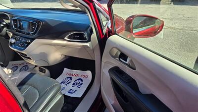 2020 Chrysler Pacifica Touring L   - Photo 24 - Tulsa, OK 74112