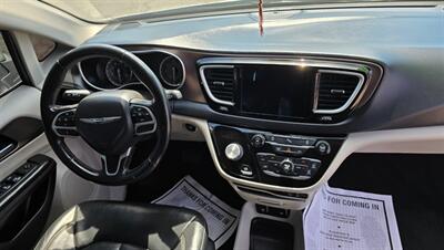 2017 Chrysler Pacifica Touring-L   - Photo 14 - Tulsa, OK 74112