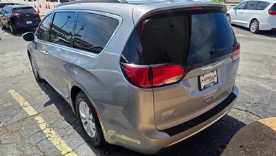2017 Chrysler Pacifica Touring-L   - Photo 6 - Tulsa, OK 74112