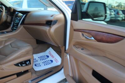 2016 Cadillac Escalade ESV Platinum - Photo 12 - Tulsa, OK 74112