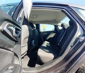 2015 Chrysler 200 LX   - Photo 8 - Tulsa, OK 74112