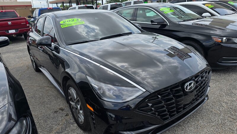 2023 Hyundai SONATA SEL   - Photo 1 - Tulsa, OK 74112