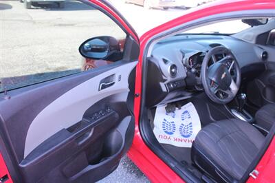 2014 Chevrolet Sonic LT Auto   - Photo 20 - Tulsa, OK 74112