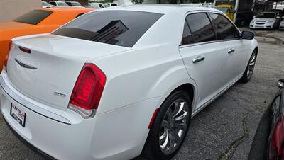 2019 Chrysler 300 Series Limited - Photo 3 - Tulsa, OK 74112