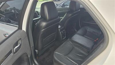 2019 Chrysler 300 Series Limited - Photo 14 - Tulsa, OK 74112