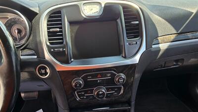2018 Chrysler 300 Series Limited - Photo 22 - Tulsa, OK 74112