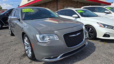 2018 Chrysler 300 Series Limited - Photo 9 - Tulsa, OK 74112