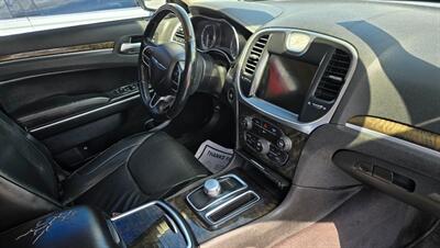 2018 Chrysler 300 Series Limited - Photo 14 - Tulsa, OK 74112