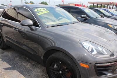 2016 Porsche Macan S   - Photo 1 - Tulsa, OK 74112