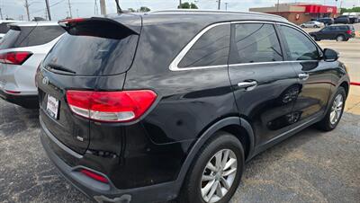 2017 Kia Sorento LX - Photo 7 - Tulsa, OK 74112