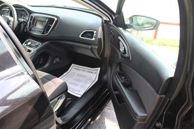 2016 Chrysler 200 Limited Platinum   - Photo 6 - Tulsa, OK 74112