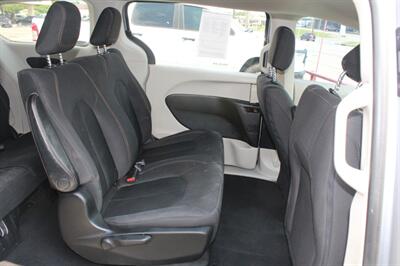 2018 Chrysler Pacifica L   - Photo 8 - Tulsa, OK 74112