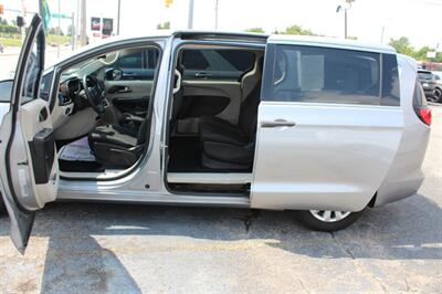 2018 Chrysler Pacifica L   - Photo 14 - Tulsa, OK 74112