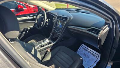 2019 Ford Fusion Hybrid SE - Photo 10 - Tulsa, OK 74112