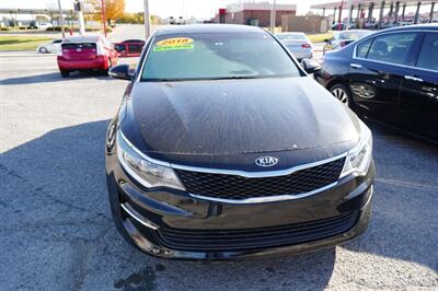2018 Kia Optima S - Photo 8 - Tulsa, OK 74112