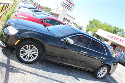 2017 Chrysler 300C   - Photo 2 - Tulsa, OK 74112