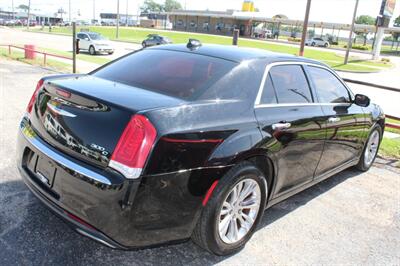 2017 Chrysler 300C   - Photo 5 - Tulsa, OK 74112